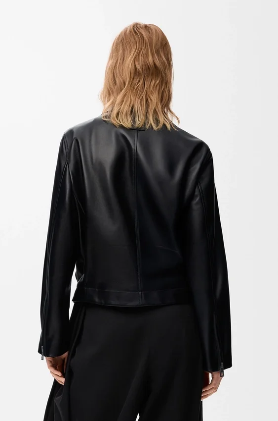 Jacke mit Gürtel aus Nappa-Lammleder Jacke mit Gürtel aus Nappa-Lammleder
