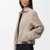 Jacke mit Gürtel aus Ziegenwildleder Jacke mit Gürtel aus Ziegenwildleder
