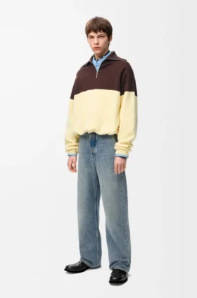 Jeans aus Denim Jeans aus Denim