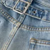 Jeans aus Denim Jeans aus Denim
