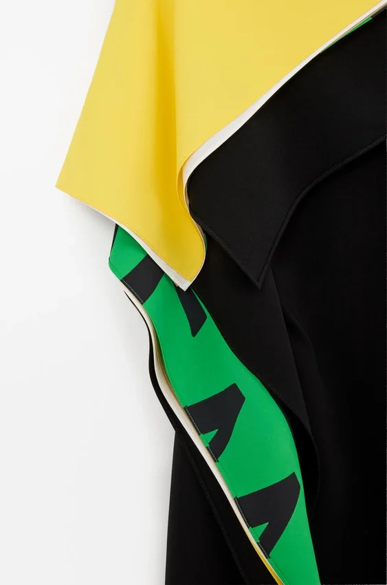 Kleid aus Stretch-Viskose Kleid aus Stretch-Viskose