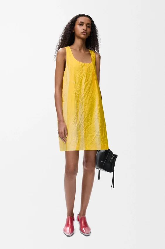 Kleid aus technischer Baumwolle Kleid aus technischer Baumwolle