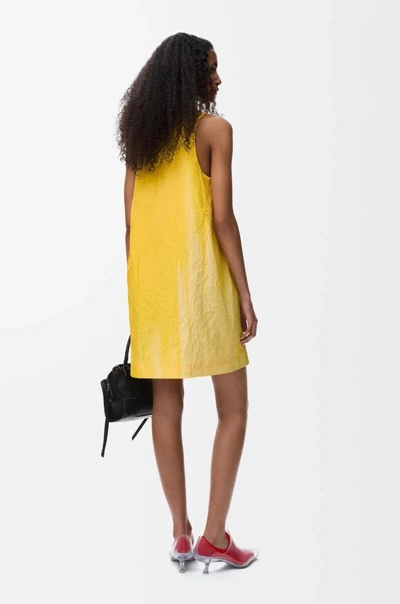 Kleid aus technischer Baumwolle Kleid aus technischer Baumwolle