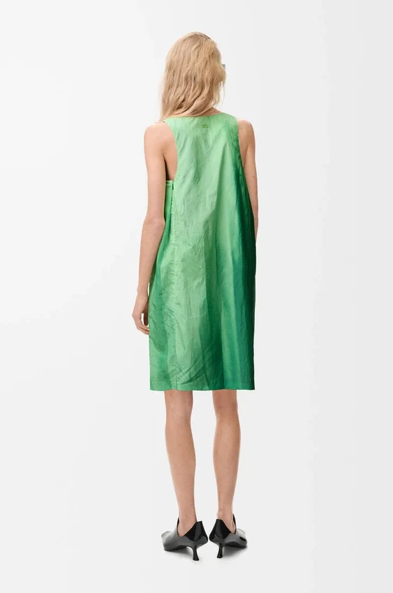Kleid aus technischer Baumwolle Kleid aus technischer Baumwolle