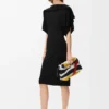 Kleid aus Viskose Kleid aus Viskose
