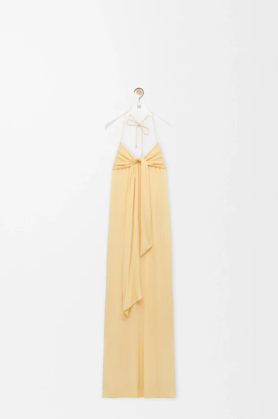 Kleid aus Viskose-Crêpe Kleid aus Viskose-Crêpe