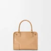 Kleine Amazona 180-Tasche aus weichem Kalbsleder Kleine Amazona 180-Tasche aus weichem Kalbsleder