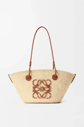Kleine Anagram-Korb-Tasche aus Iraca-Palmengeflecht und Kalbsleder