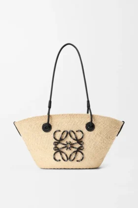 Kleine Anagram-Korb-Tasche aus Iraca-Palmengeflecht und Kalbsleder