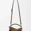 Kleine „Featherlight Puzzle“-Tasche aus genarbtem Nubukleder Kleine „Featherlight Puzzle“-Tasche aus genarbtem Nubukleder