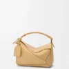 Kleine „Featherlight Puzzle“-Tasche aus Nappa-Lammleder Kleine „Featherlight Puzzle“-Tasche aus Nappa-Lammleder
