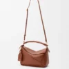 Kleine „Featherlight Puzzle“-Tasche aus Nappa-Lammleder Kleine „Featherlight Puzzle“-Tasche aus Nappa-Lammleder