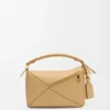 Kleine „Featherlight Puzzle“-Tasche aus Nappa-Lammleder Kleine „Featherlight Puzzle“-Tasche aus Nappa-Lammleder