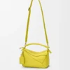 Kleine „Featherlight Puzzle“-Tasche aus Nappa-Lammleder Kleine „Featherlight Puzzle“-Tasche aus Nappa-Lammleder