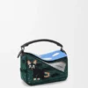 Kleine „Futurist Cat“-Puzzle-Tasche aus besticktem Strick und klassischem Kalbsleder