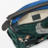 Kleine „Futurist Cat“-Puzzle-Tasche aus besticktem Strick und klassischem Kalbsleder