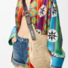 Kleine Hobo-Tasche mit Lochmuster aus Raffia und Kalbsleder Kleine Hobo-Tasche mit Lochmuster aus Raffia und Kalbsleder