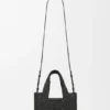 Kleine „Loewe Font Tote“ aus Raffia Kleine „Loewe Font Tote“ aus Raffia