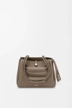 Kleine Madrid-Tasche aus geschmeidigem genarbtem Kalbsleder