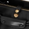 Kleine Madrid-Tasche aus geschmeidigem Kalbsleder Kleine Madrid-Tasche aus geschmeidigem Kalbsleder