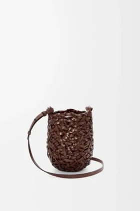 Kleine „Nest Basket“-Tasche aus Kalbsleder