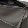 Kleine Puzzle Edge-Gürteltasche aus klassischem Kalbsleder Kleine Puzzle Edge-Gürteltasche aus klassischem Kalbsleder