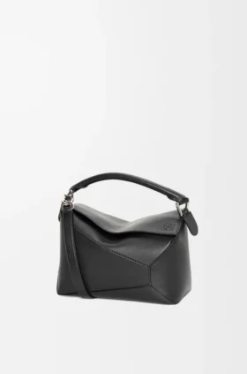 Kleine „Puzzle Edge“-Tasche aus klassischem Kalbsleder Kleine „Puzzle Edge“-Tasche aus klassischem Kalbsleder