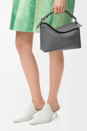 Kleine „Puzzle Edge“-Tasche aus klassischem Kalbsleder Kleine „Puzzle Edge“-Tasche aus klassischem Kalbsleder