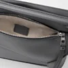 Kleine „Puzzle Edge“-Tasche aus klassischem Kalbsleder Kleine „Puzzle Edge“-Tasche aus klassischem Kalbsleder