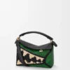 Kleine „Puzzle Edge“-Tasche aus Raffia und Kalbsleder Kleine „Puzzle Edge“-Tasche aus Raffia und Kalbsleder
