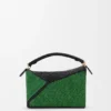 Kleine „Puzzle Edge“-Tasche aus Raffia und Kalbsleder Kleine „Puzzle Edge“-Tasche aus Raffia und Kalbsleder