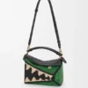 Kleine „Puzzle Edge“-Tasche aus Raffia und Kalbsleder Kleine „Puzzle Edge“-Tasche aus Raffia und Kalbsleder