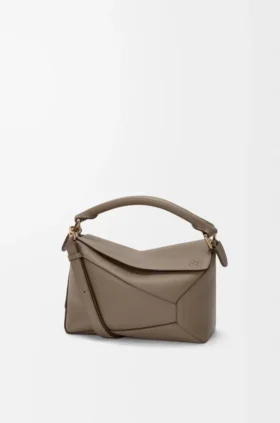 Kleine Puzzle Edge-Tasche aus weichem, genarbtem Kalbsleder Kleine Puzzle Edge-Tasche aus weichem, genarbtem Kalbsleder