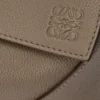 Kleine Puzzle Edge-Tasche aus weichem, genarbtem Kalbsleder Kleine Puzzle Edge-Tasche aus weichem, genarbtem Kalbsleder
