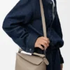 Kleine Puzzle Edge-Tasche aus weichem, genarbtem Kalbsleder Kleine Puzzle Edge-Tasche aus weichem, genarbtem Kalbsleder