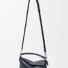 Kleine Puzzle Edge-Tasche aus weichem, genarbtem Kalbsleder Kleine Puzzle Edge-Tasche aus weichem, genarbtem Kalbsleder