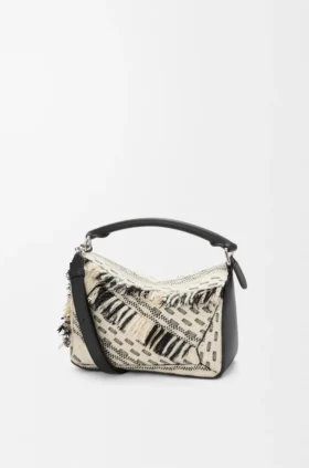 Kleine „Puzzle“-Tasche aus gewebtem Textil Kleine „Puzzle“-Tasche aus gewebtem Textil