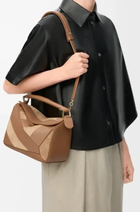 Kleine „Puzzle“-Tasche aus klassischem Kalbsleder und Wildleder Kleine „Puzzle“-Tasche aus klassischem Kalbsleder und Wildleder