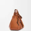 Kleine „Small Hammock“-Tasche aus klassischem Kalbsleder Kleine „Small Hammock“-Tasche aus klassischem Kalbsleder