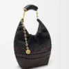 Kleine Squeeze-Tasche aus gewebtem Nappa-Kalbsleder Kleine Squeeze-Tasche aus gewebtem Nappa-Kalbsleder