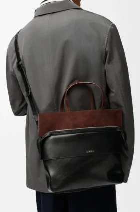 Kleine Switch-Tasche aus Paper-Kalbsleder und Wildleder