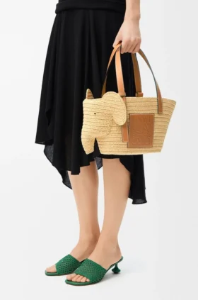 Kleiner Elefantenkorb aus Raffia und Kalbsleder