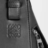 Kompakte „Hammock“-Tasche aus klassischem Kalbsleder Kompakte „Hammock“-Tasche aus klassischem Kalbsleder