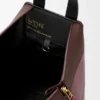 Kompakte „Hammock“-Tasche aus Nappa-Kalbsleder Kompakte „Hammock“-Tasche aus Nappa-Kalbsleder