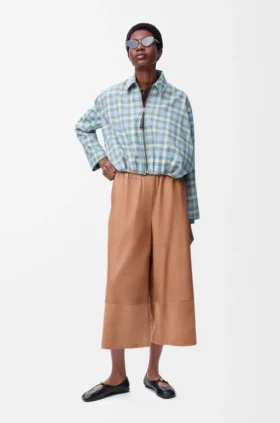 Kurze Hose aus Nappa-Lammleder und Ziegenveloursleder