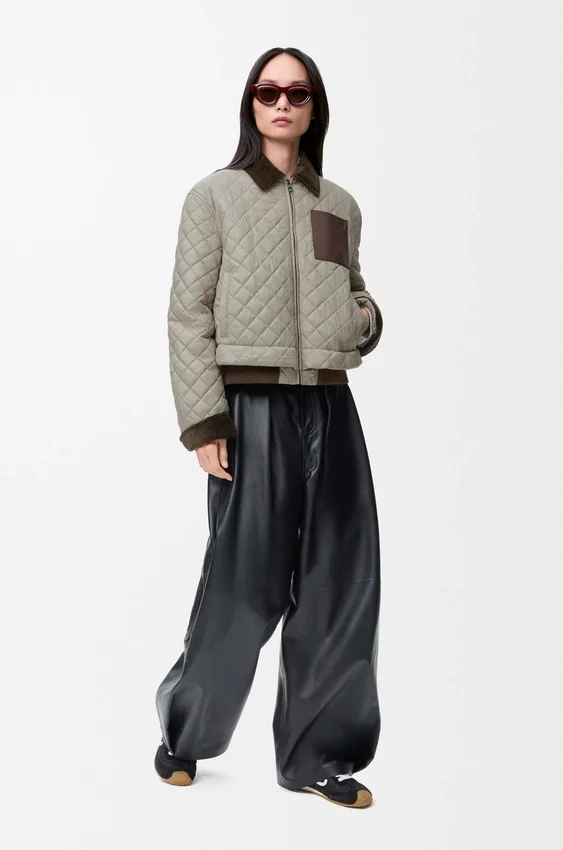 Kurze Jacke aus Funktionsstoff Kurze Jacke aus Funktionsstoff