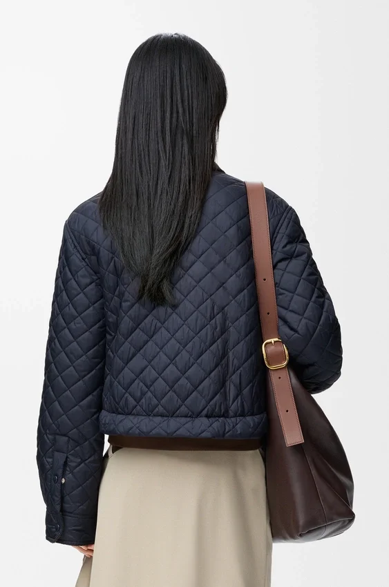 Kurze Jacke aus Funktionsstoff Kurze Jacke aus Funktionsstoff