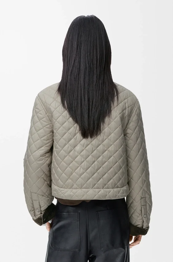 Kurze Jacke aus Funktionsstoff Kurze Jacke aus Funktionsstoff