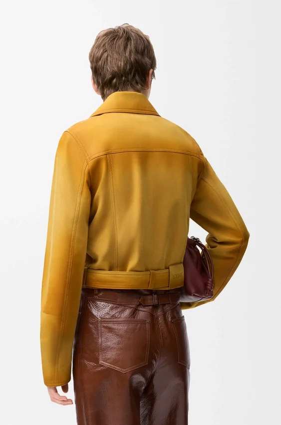 Kurze Jacke aus Lammveloursleder Kurze Jacke aus Lammveloursleder