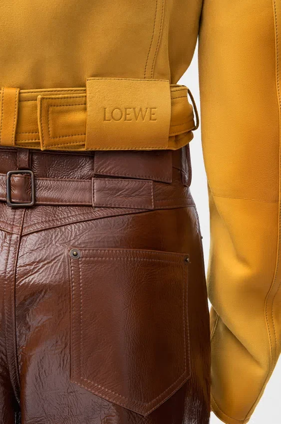 Kurze Jacke aus Lammveloursleder Kurze Jacke aus Lammveloursleder